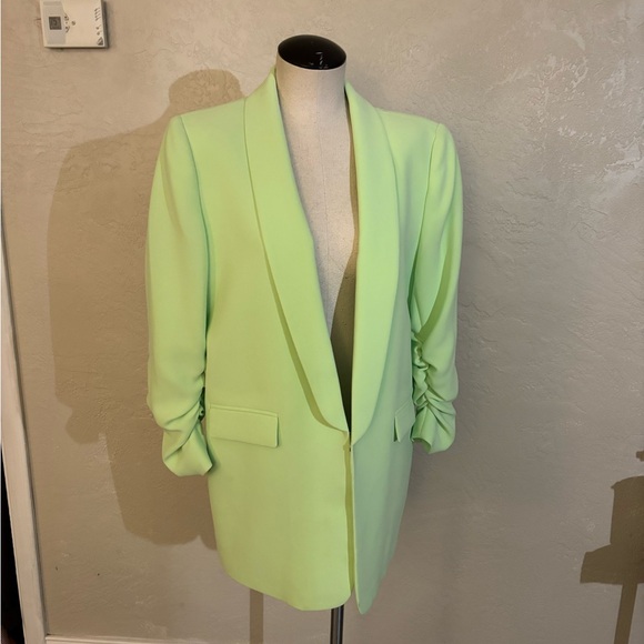 Gianni Bini Jackets & Blazers - Stunning Gianni Bini Spring Green Blazer Sz 12 NWOT